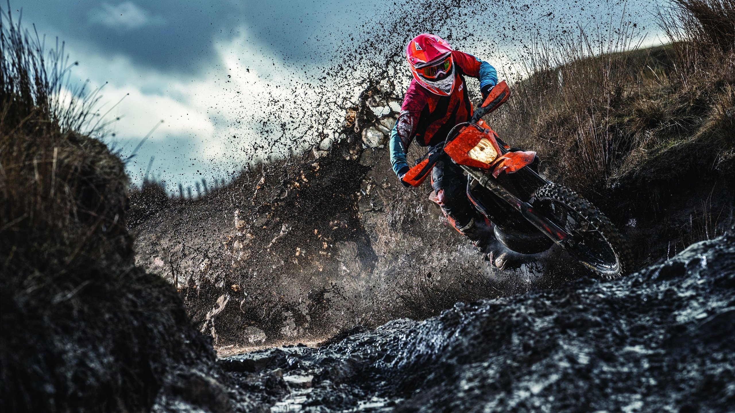 国家国家田径队发布软硬件训练设备升级计划，田径国家队训练视频